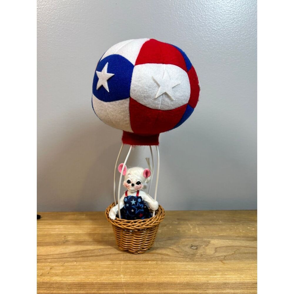 Annalee 11” Patriotic Balloon Ride mouse in hot air balloon 2024
